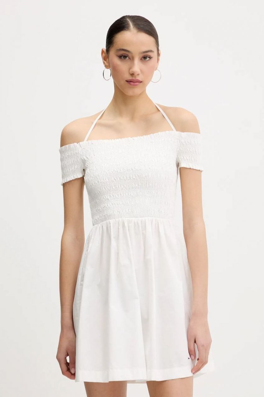 Bavlnené šaty Tommy Jeans biela farba, mini, áčkový strih, DW0DW20343