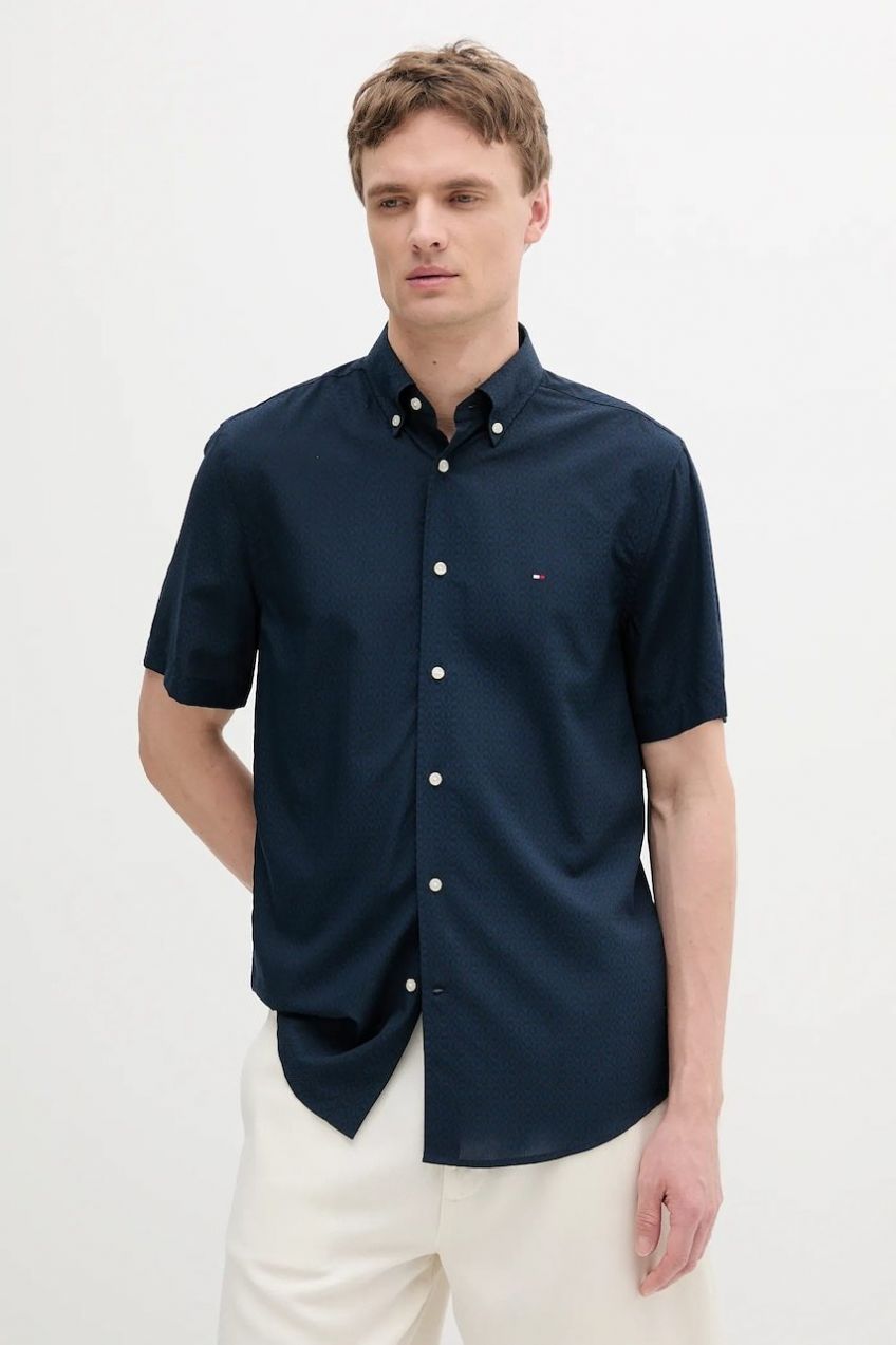 Košeľa Tommy Hilfiger tmavomodrá farba, voľný strih, s golierom button-down, MW0MW38576