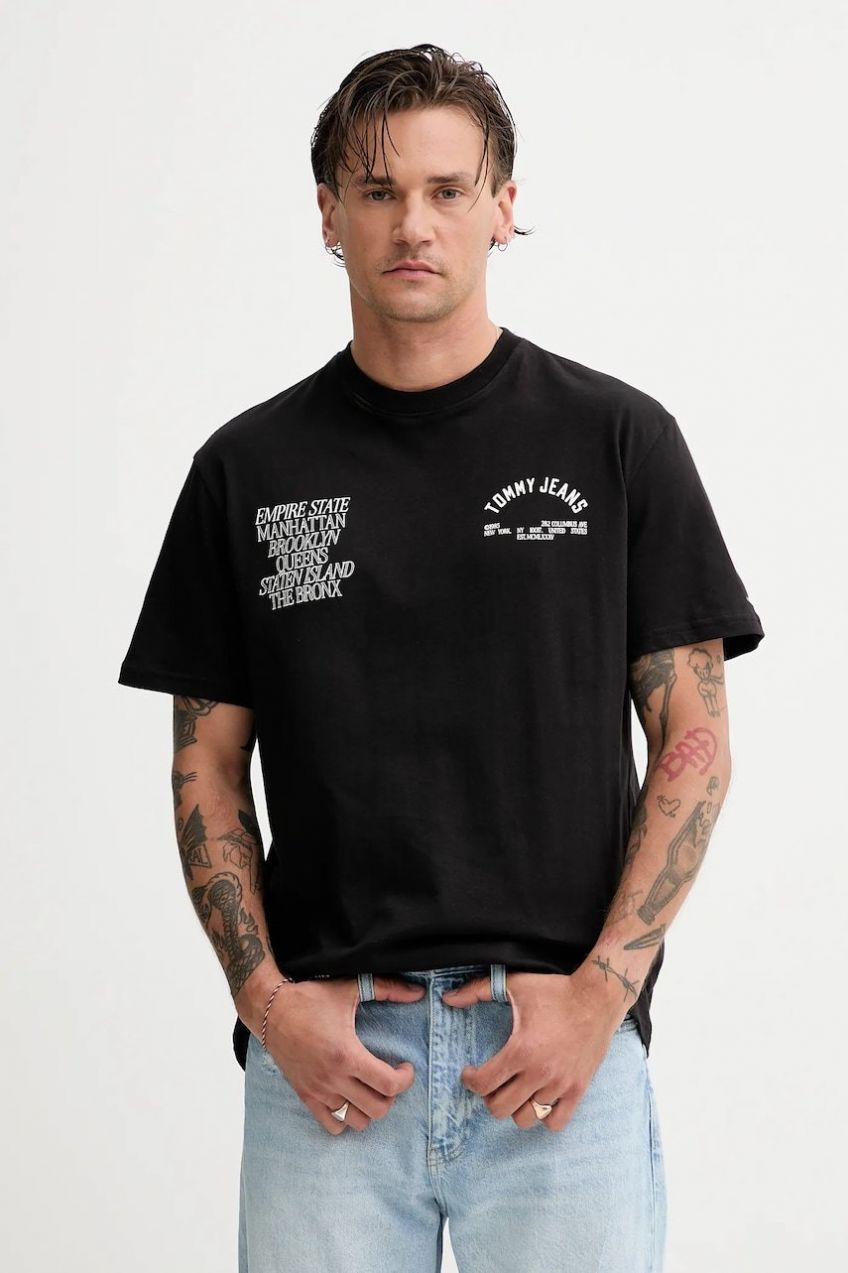 Bavlnené tričko Tommy Jeans pánske, čierna farba, s potlačou, DM0DM21592