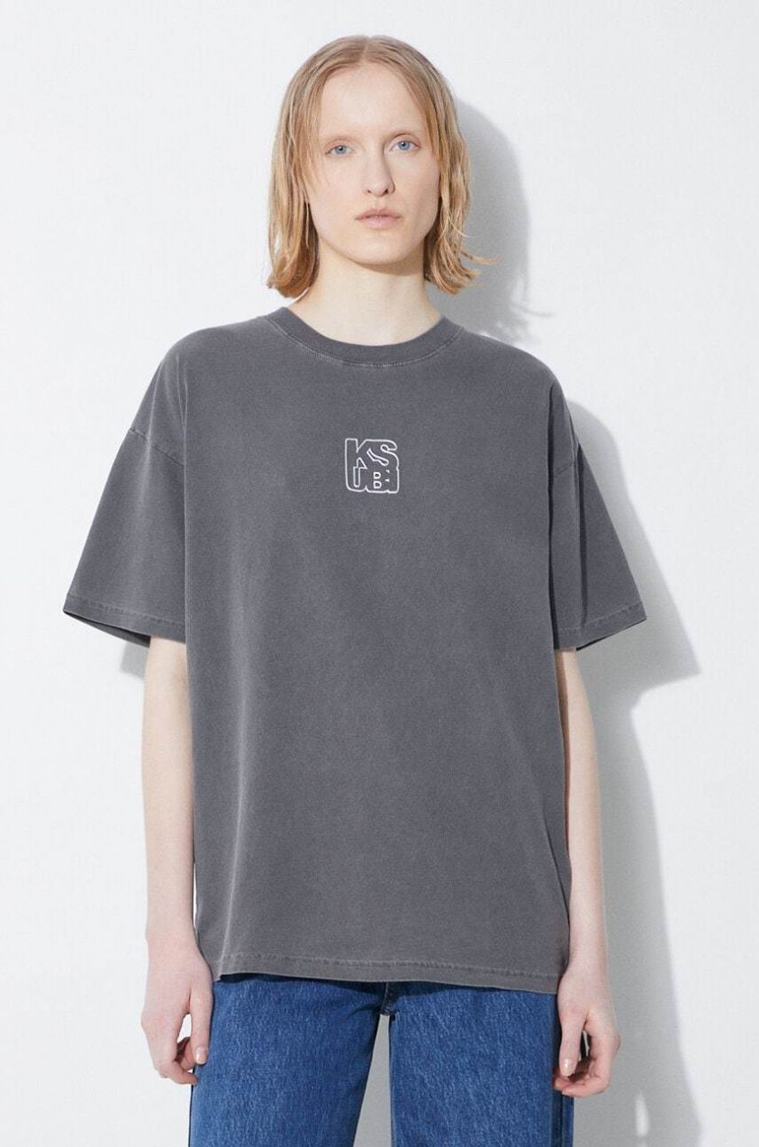 Bavlnené tričko KSUBI Stacked Oh G Ss Tee Charcoal dámske, šedá farba, WSP24TE006