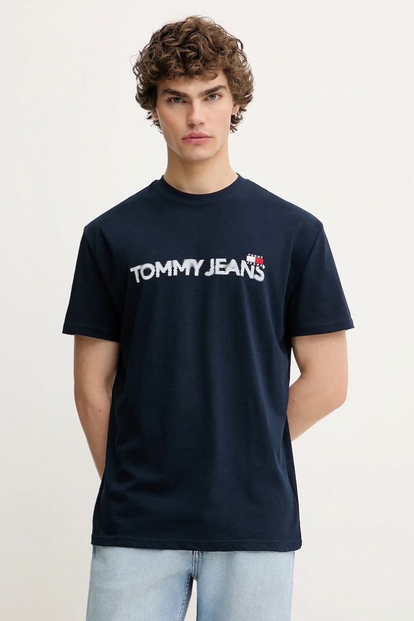 Bavlnené tričko Tommy Jeans pánske, tmavomodrá farba, s potlačou, DM0DM21585