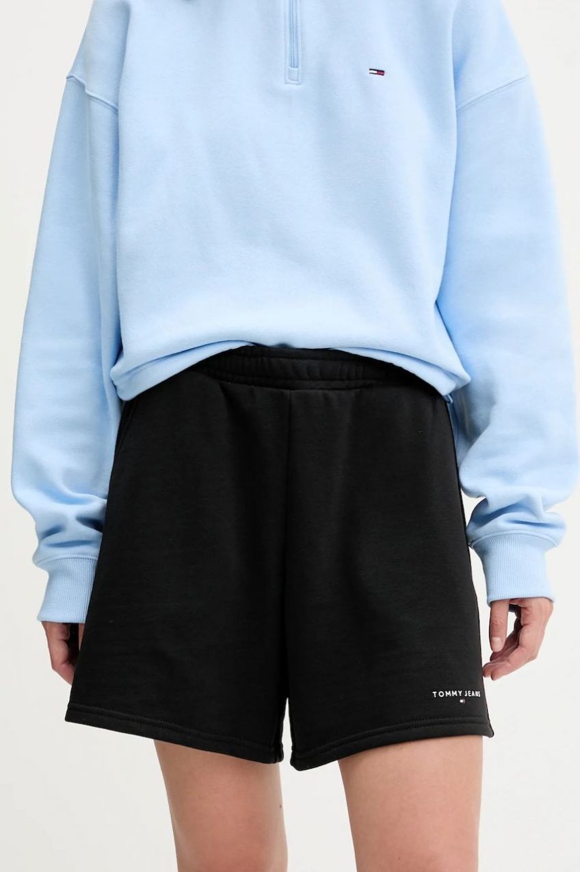 Šortky Tommy Jeans čierna farba, jednofarebné, vysoký pás, DW0DW21152