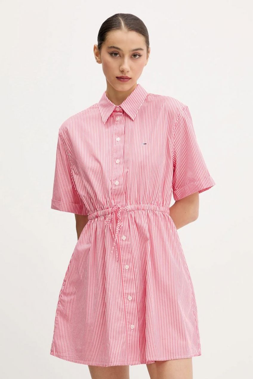 Bavlnené šaty Tommy Jeans ružová farba, mini, áčkový strih, DW0DW20617