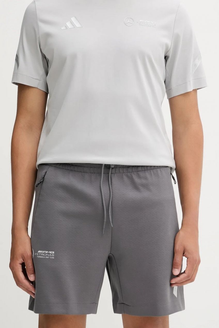 Šortky adidas x Mercedes šedá farba, JW3479