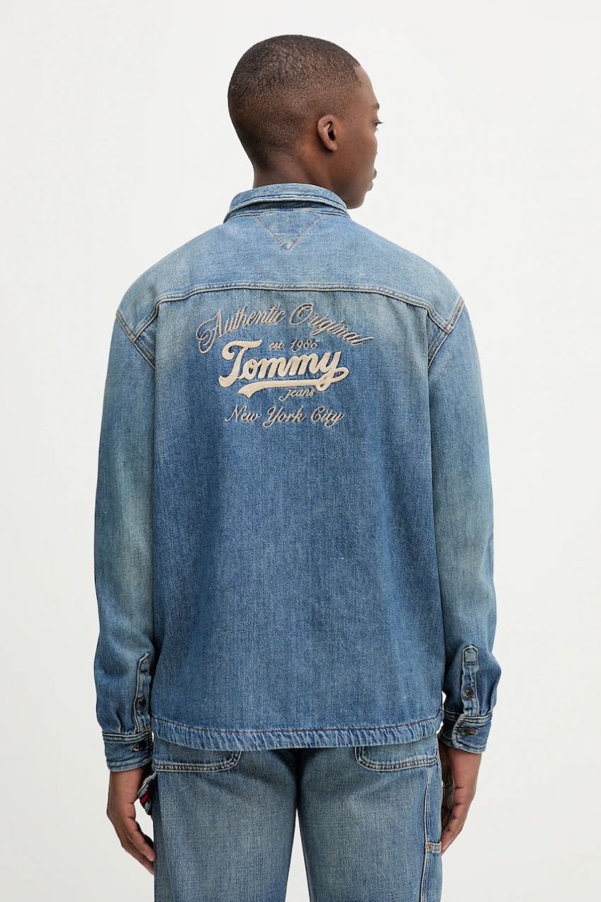 Rifľová košeľa Tommy Jeans modrá farba, voľný strih, s klasickým golierom, DM0DM21918