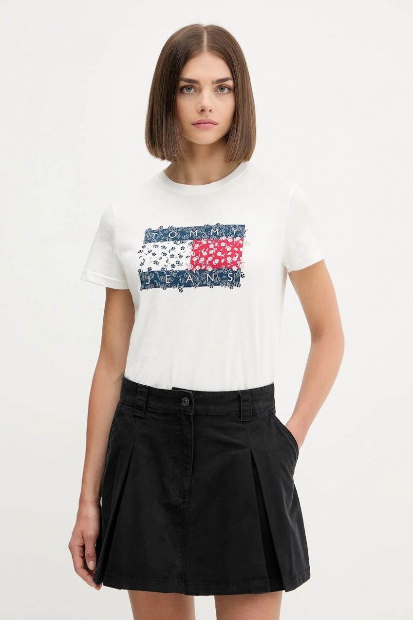 Bavlnené tričko Tommy Jeans dámske, biela farba, DW0DW20897