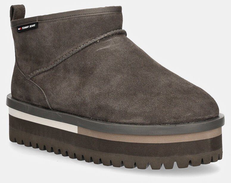 Semišové snehule Tommy Jeans TJW SUEDE FLATFORM BOOT WL šedá farba, EN0EN02599