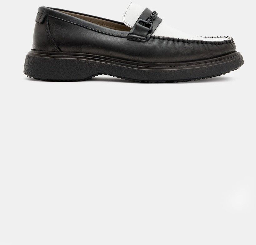 Kožené mokasíny AllSaints Gibbs Chain Loafer pánske, čierna farba, M011FB