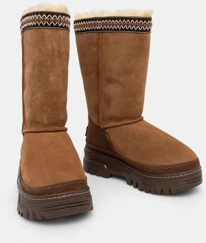 Snehule UGG Classic Tall Trailgazer hnedá farba, 1158323-CHE