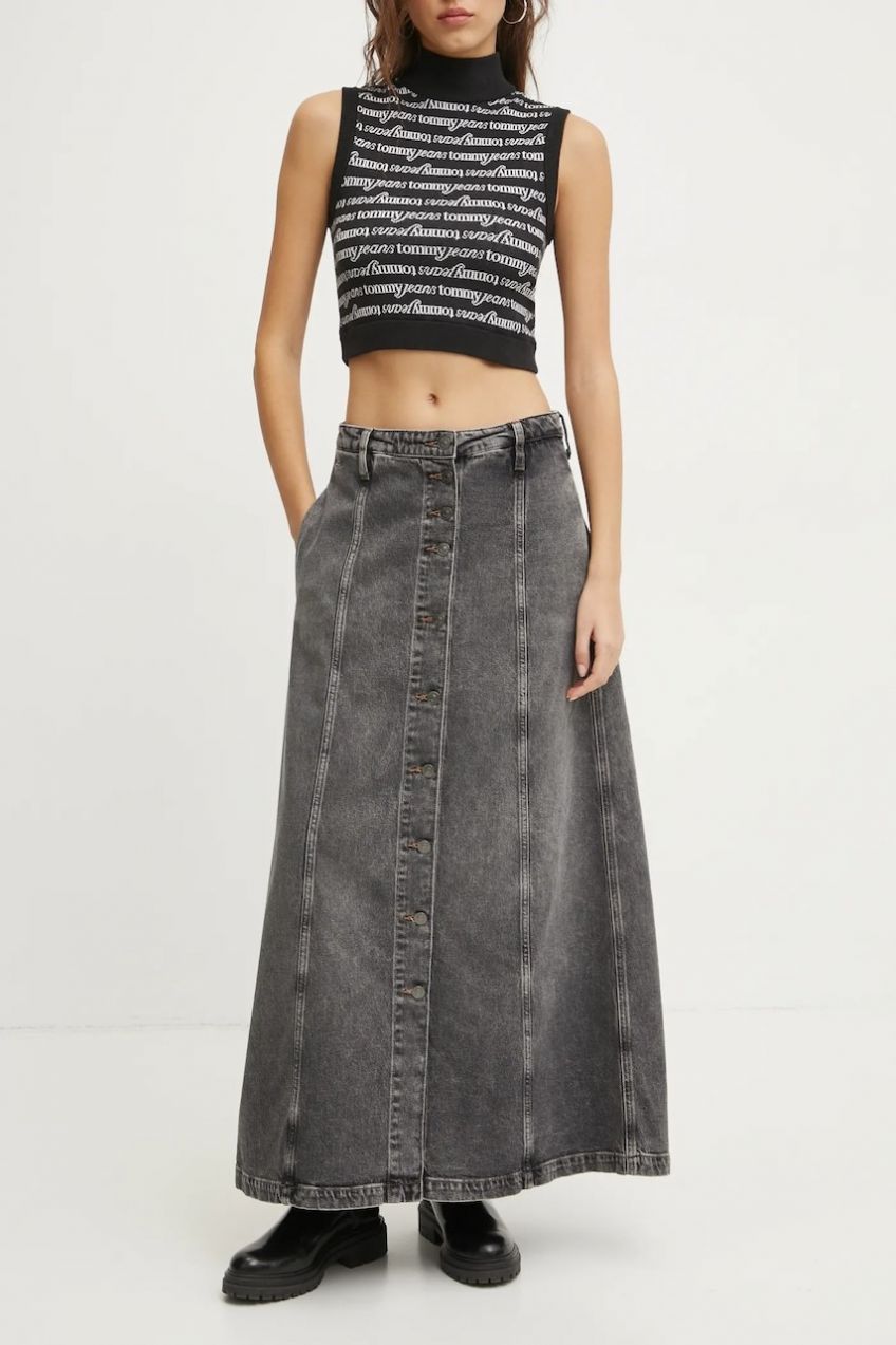 Rifľová sukňa Tommy Jeans šedá farba, maxi, áčkový strih, DW0DW19799