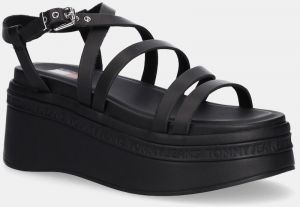 Kožené sandále Tommy Jeans WEDGY STRAPPY SANDAL dámske, čierna farba, na platforme, EN0EN02756