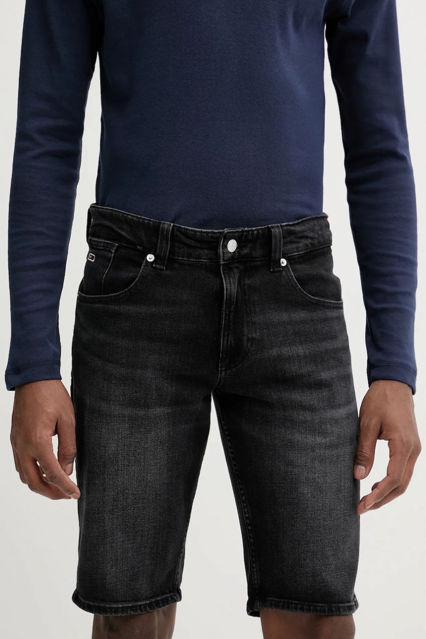 Rifľové krátke nohavice Tommy Jeans čierna farba, DM0DM20945