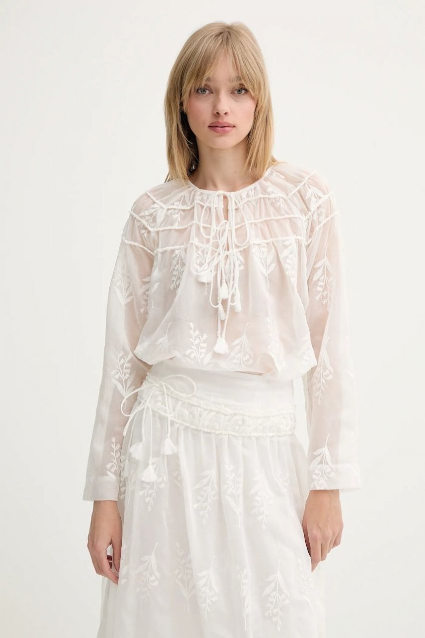 Blúzka MUNTHE UZZA biela farba, s nášivkou, 255102525525