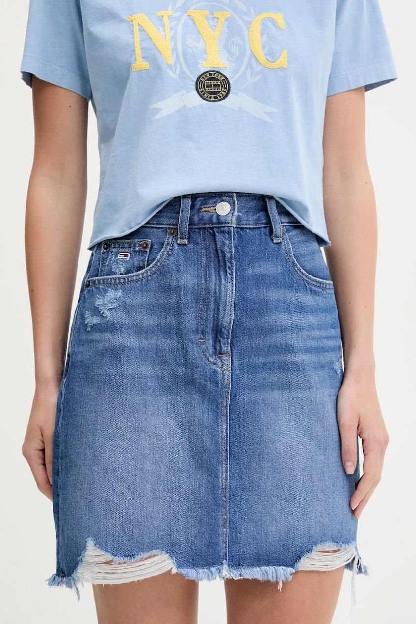Rifľová sukňa Tommy Jeans mini, rovný strih, DW0DW20135