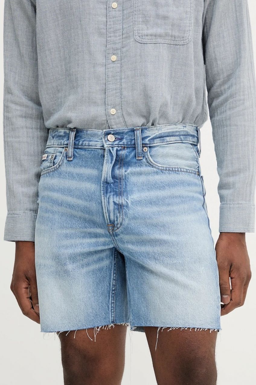 Rifľové krátke nohavice Calvin Klein Jeans modrá farba, LV04RB787G