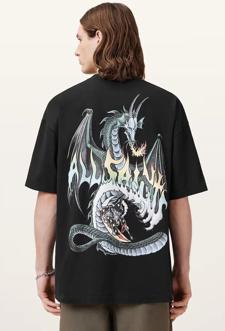 Bavlnené tričko AllSaints DRAGON pánske, čierna farba, s potlačou, M036PC