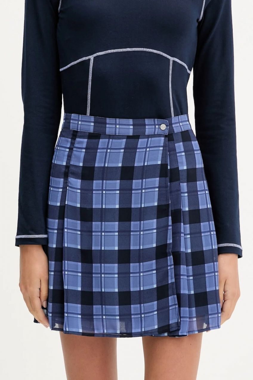 Sukňa Tommy Jeans tmavomodrá farba, mini, áčkový strih, DW0DW21460