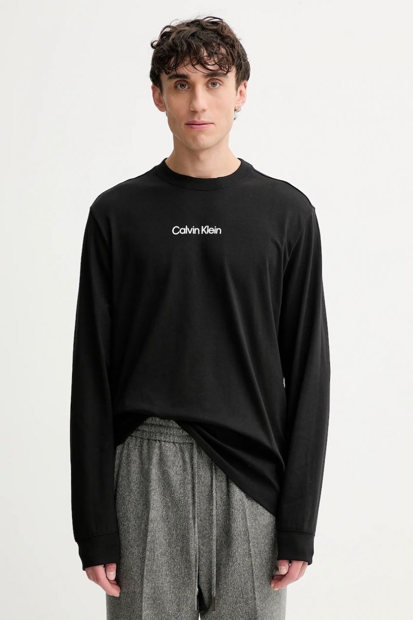 Bavlnené tričko s dlhým rukávom Calvin Klein čierna farba, s potlačou, LV04LD232G