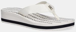 Šľapky Tommy Hilfiger IM TH CHAINPRINT MIDWEDGE SANDAL dámske, biela farba, na kline, FW0FW08527