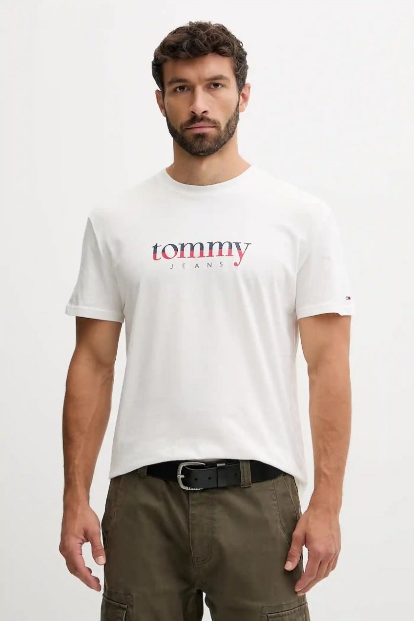 Bavlnené tričko Tommy Jeans pánske, biela farba, s potlačou, DM0DM21978