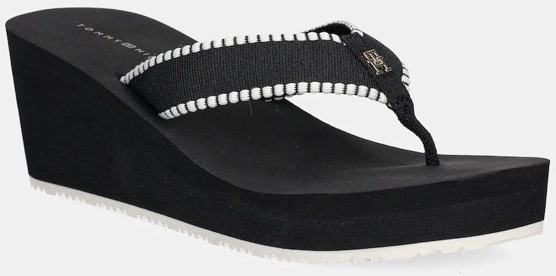 Šľapky Tommy Hilfiger WEDGE BEACH SANDAL čierna farba, na kline, FW0FW08738