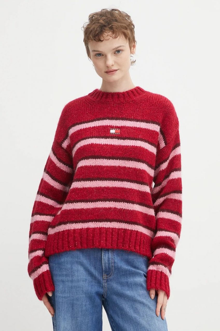 Sveter s prídavkom alpaky Tommy Jeans červená farba, DW0DW21679