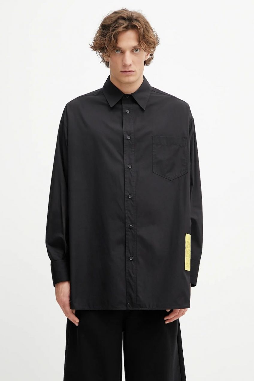 Bavlnená košeľa MM6 Maison Margiela čierna farba, voľný strih, s klasickým golierom, SH0DT0034.M35480.900