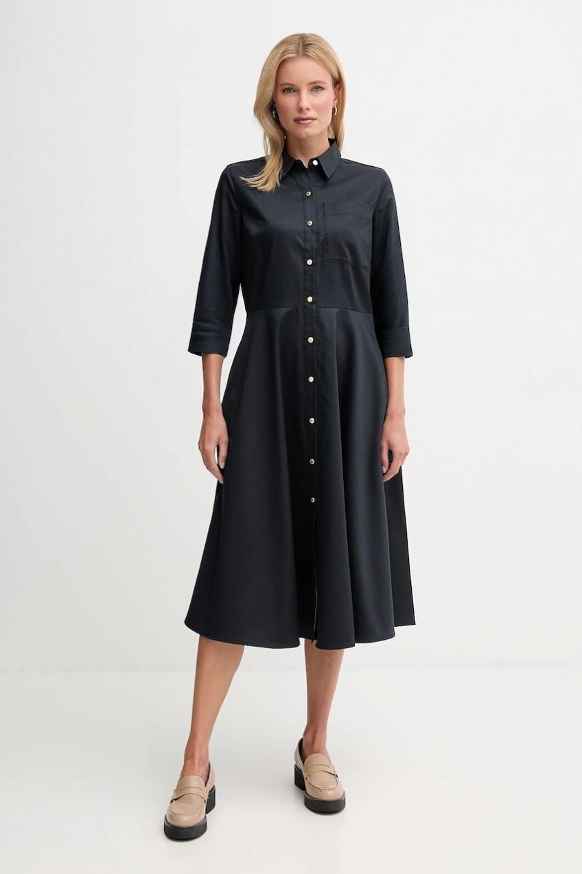 Bavlnené šaty Barbour SAFFRON tmavomodrá farba, midi, áčkový strih, LDR0942