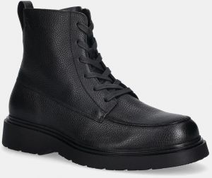 Kožené členkové topánky Calvin Klein COMBAT ESS LACE UP APRON LTH W čierna farba, YM0YM01375