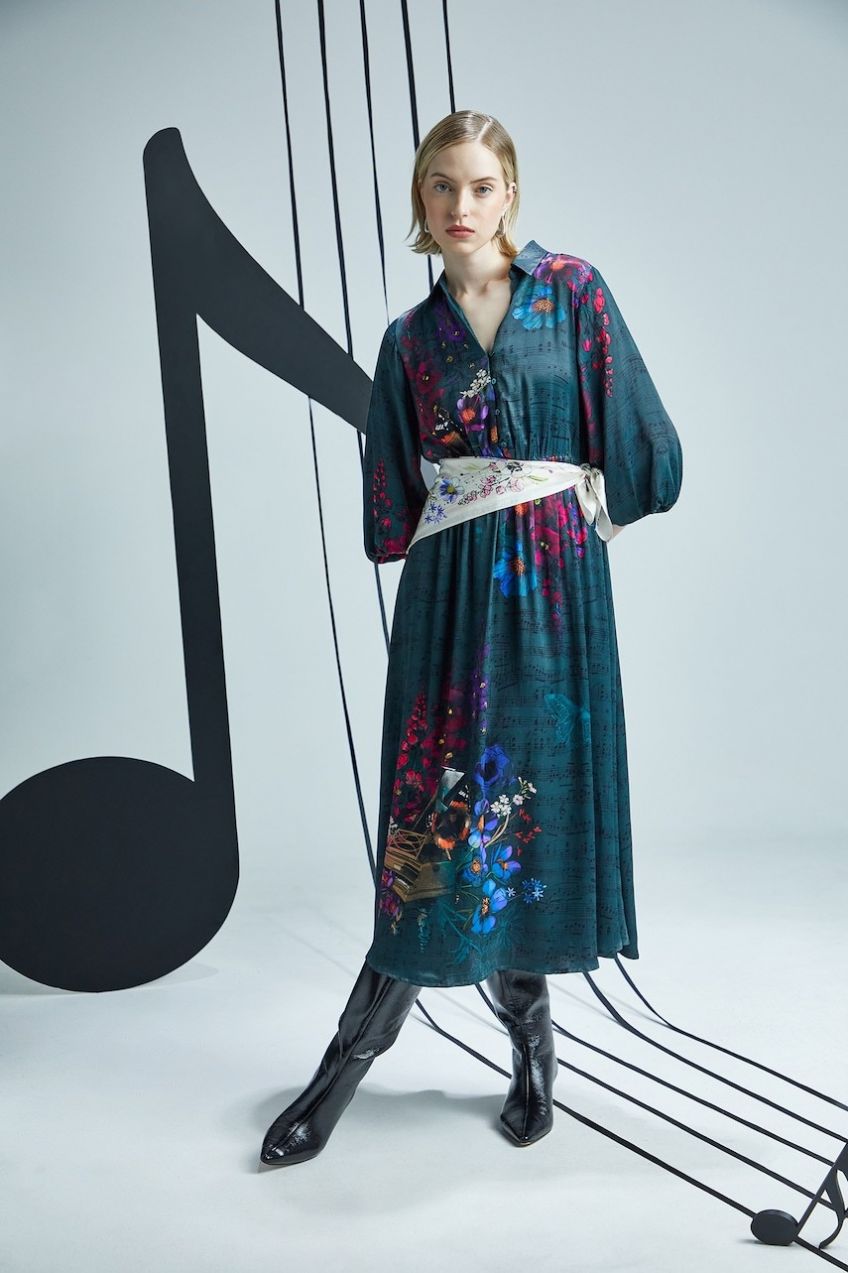 Šaty Medicine čierna farba