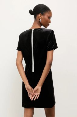 Šaty Answear.LAB čierna farba, mini, priliehavé