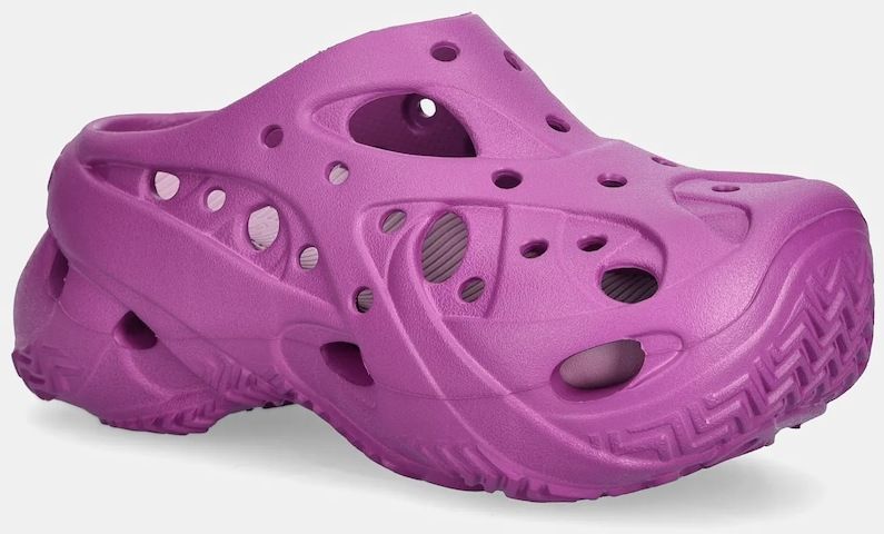 Šľapky Crocs Caged W Clog fialová farba, na platforme, 211141