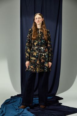 Šaty Medicine čierna farba