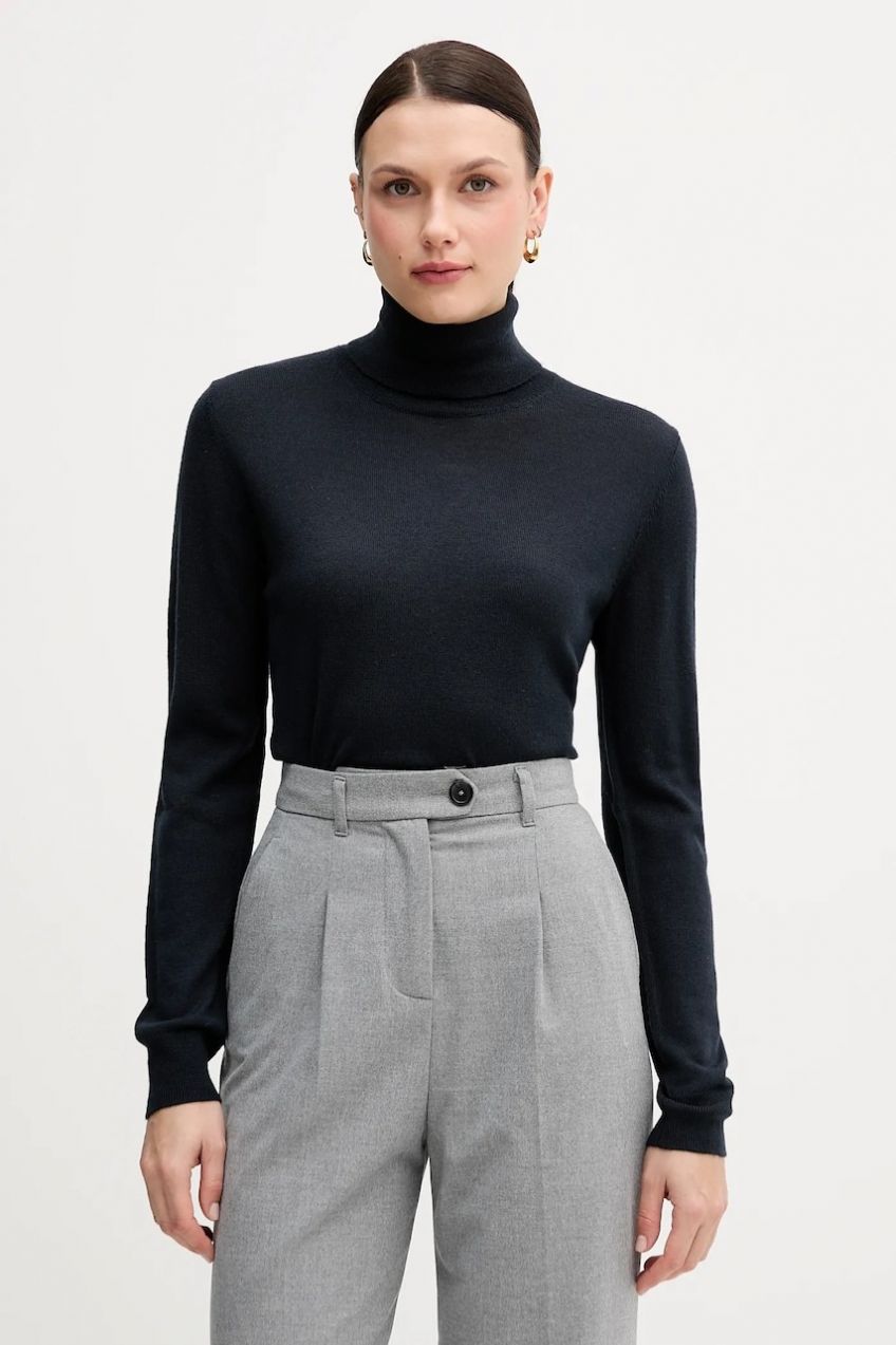 Sveter Sisley tmavomodrá farba, ľahký, s rolákom, 11BAM201C