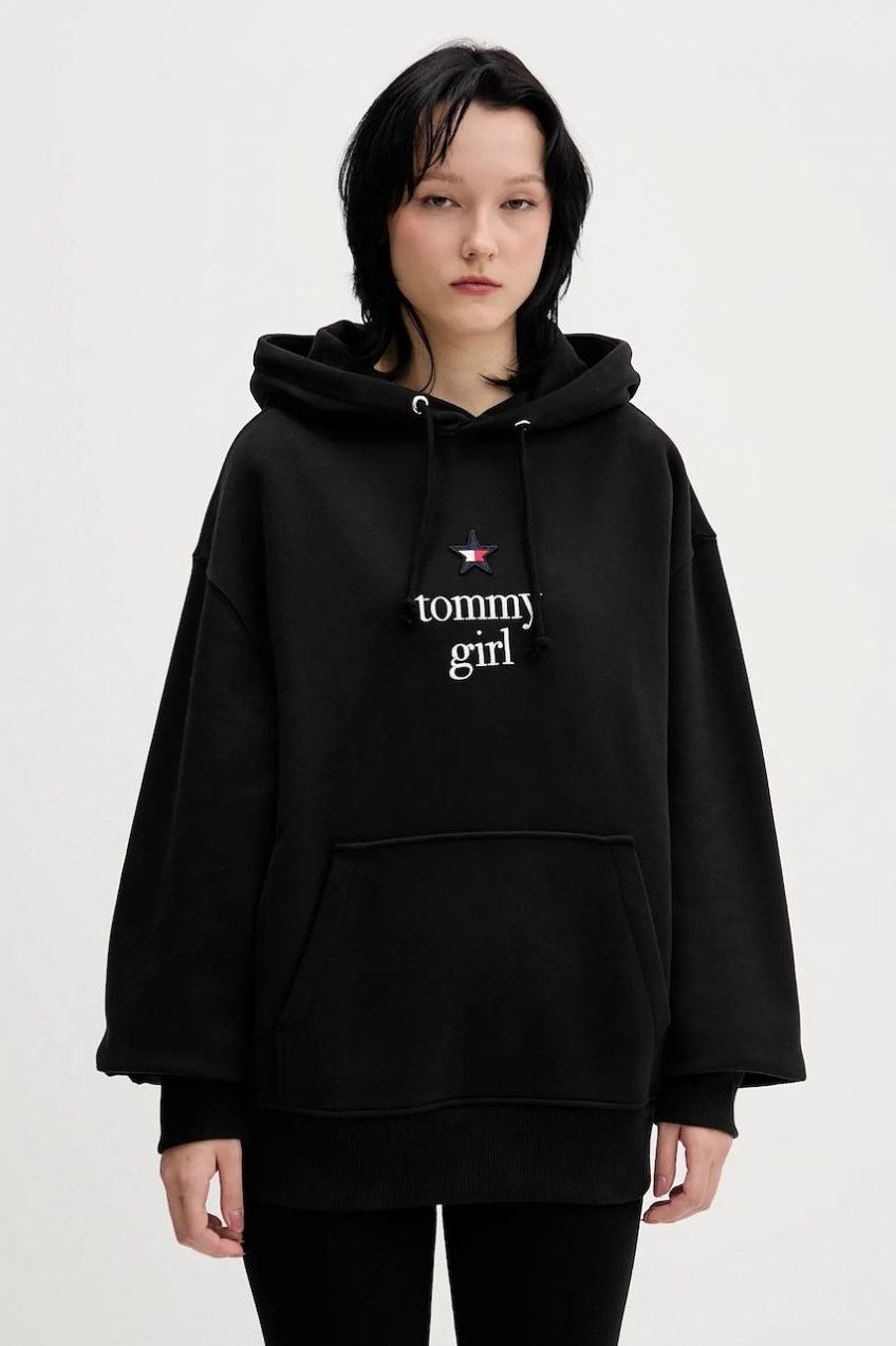 Bavlnená mikina Tommy Jeans čierna farba, s kapucňou, s nášivkou, DN0DN00099