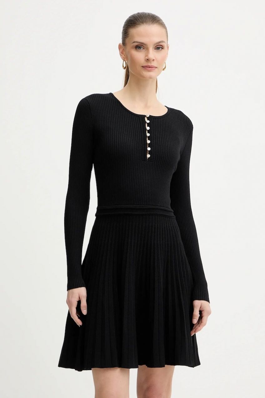 Šaty Morgan čierna farba, mini, áčkový strih, RMCOSI