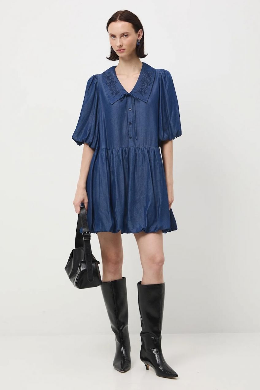 Rifľové šaty Medicine tmavomodrá farba, mini, oversize