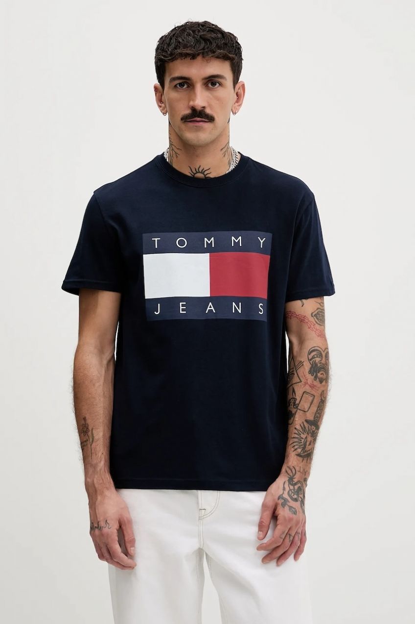 Bavlnené tričko Tommy Jeans pánske, tmavomodrá farba, s potlačou, DM0DM22645