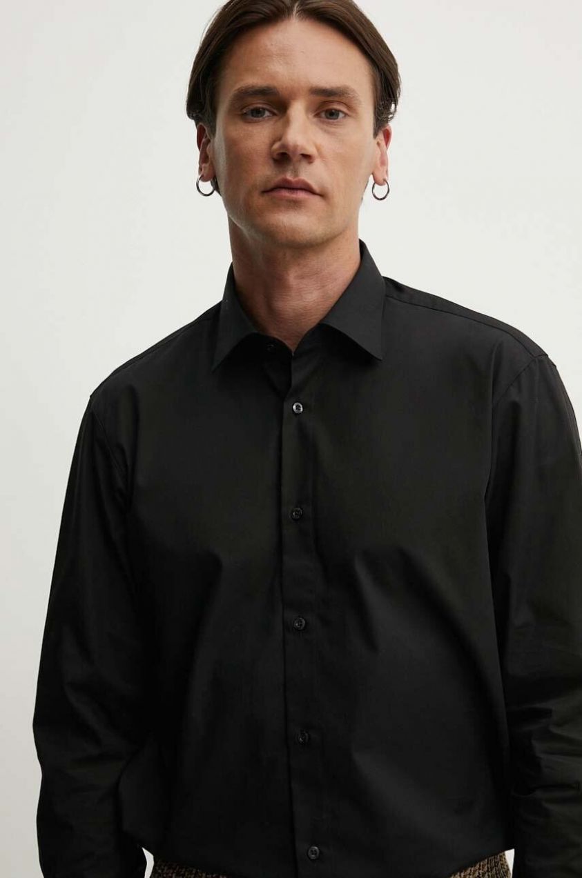 Bavlnená košeľa HUGO Valerio pánska, čierna farba, regular, s klasickým golierom, 50519812