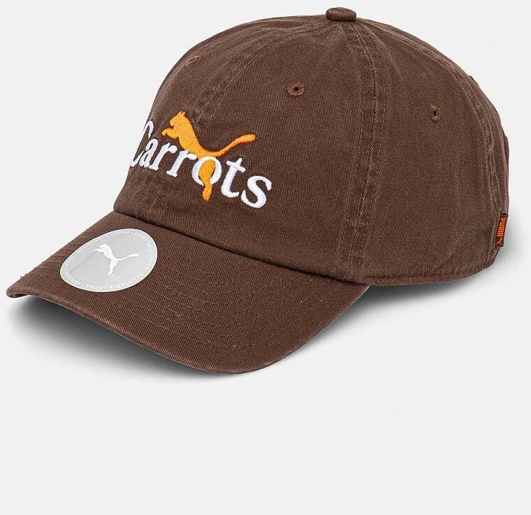 Bavlnená šiltovka Puma PUMA x CARROTS Dad Cap hnedá farba, s nášivkou, 25789