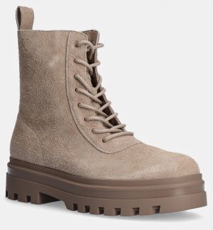Semišové členkové topánky Calvin Klein Jeans LUGGED LACE ZIP BOOT OXF HR SU pánske, béžová farba, YM0YM01068