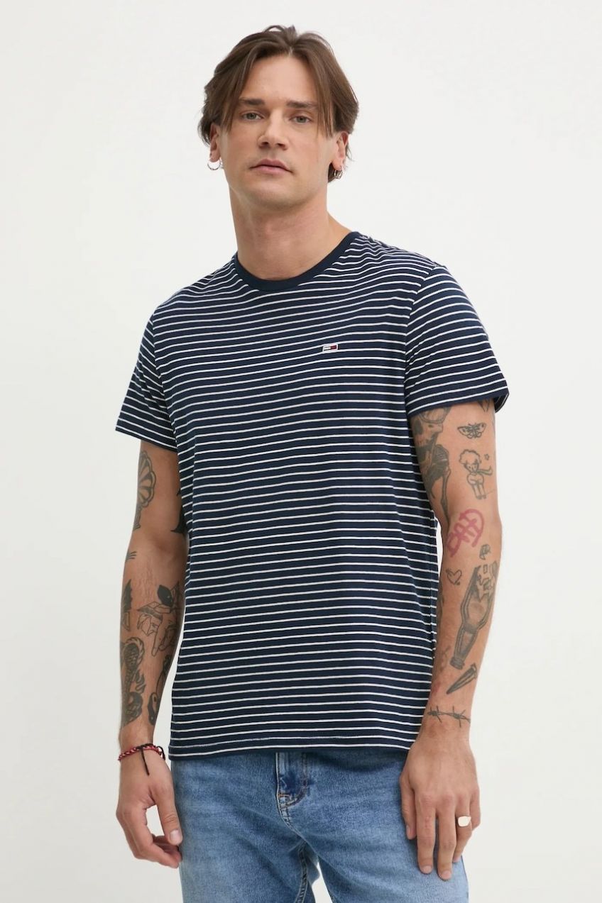 Bavlnené tričko Tommy Jeans pánske, tmavomodrá farba, vzorované, DM0DM20377