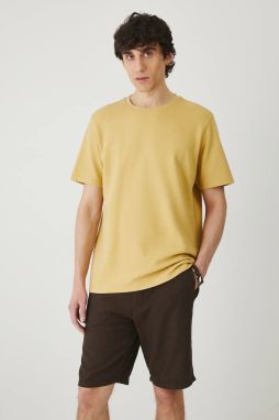 Bavlnené tričko Medicine pánske, žltá farba, jednofarebná