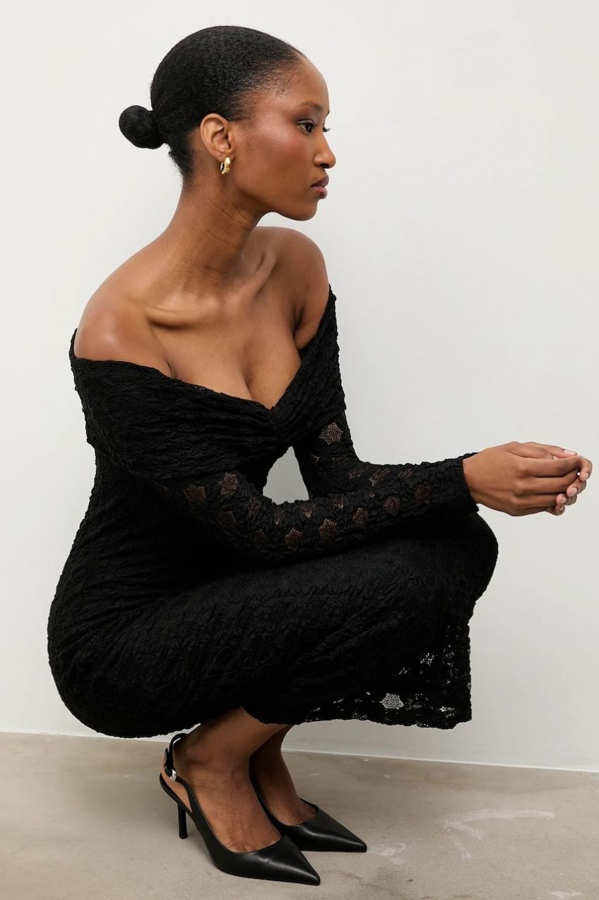 Šaty Answear.LAB čierna farba, midi, priliehavé