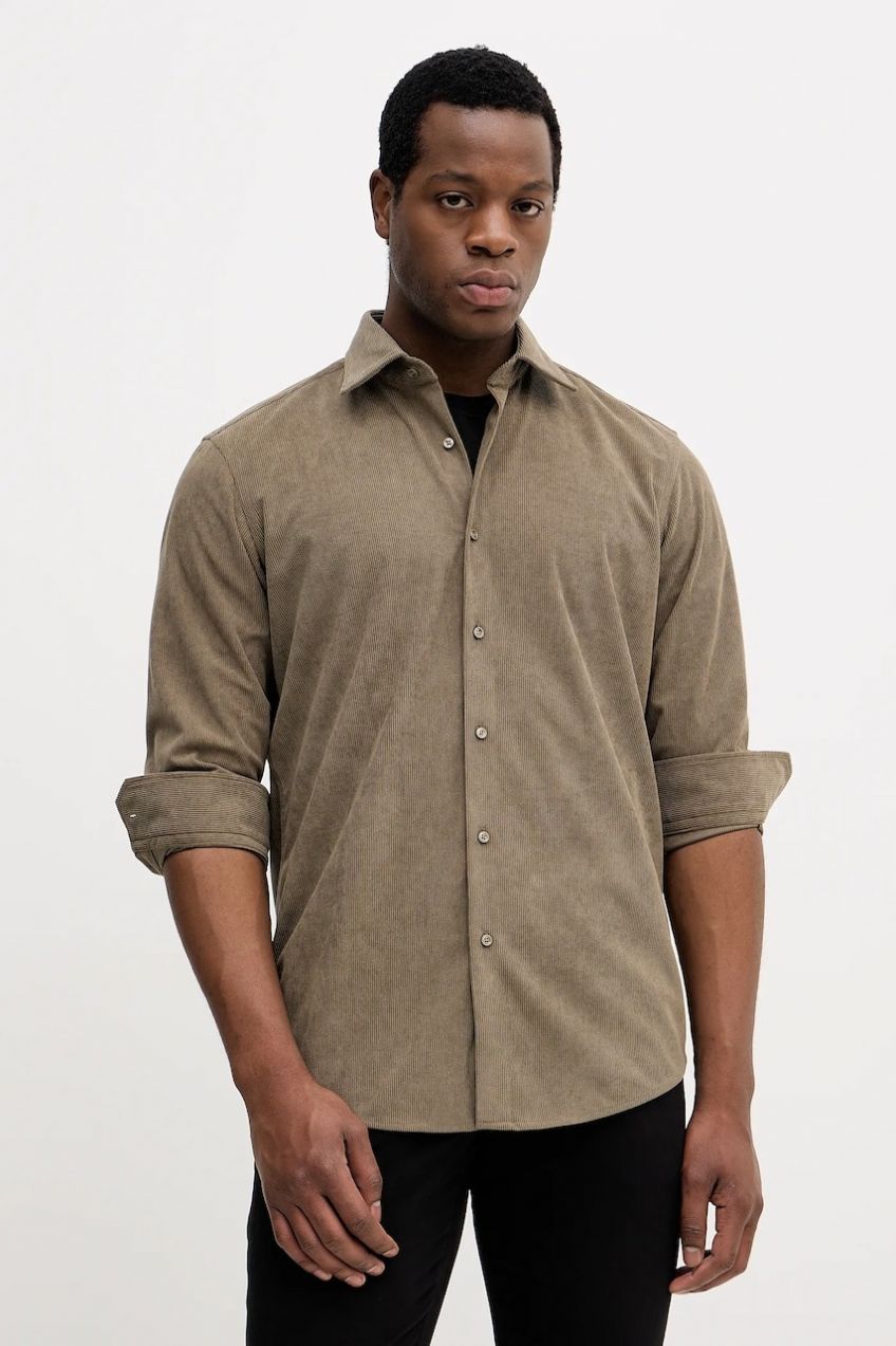 Menčestrová košeľa BOSS P-JOE-kent-C1-222 regular, s klasickým golierom, 50550679