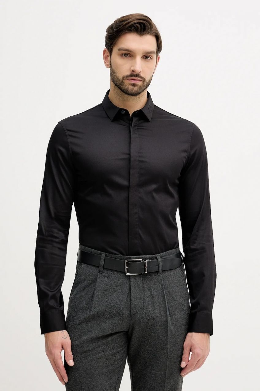 Košeľa Armani Exchange čierna farba, slim, s klasickým golierom, XM001867 AF10192