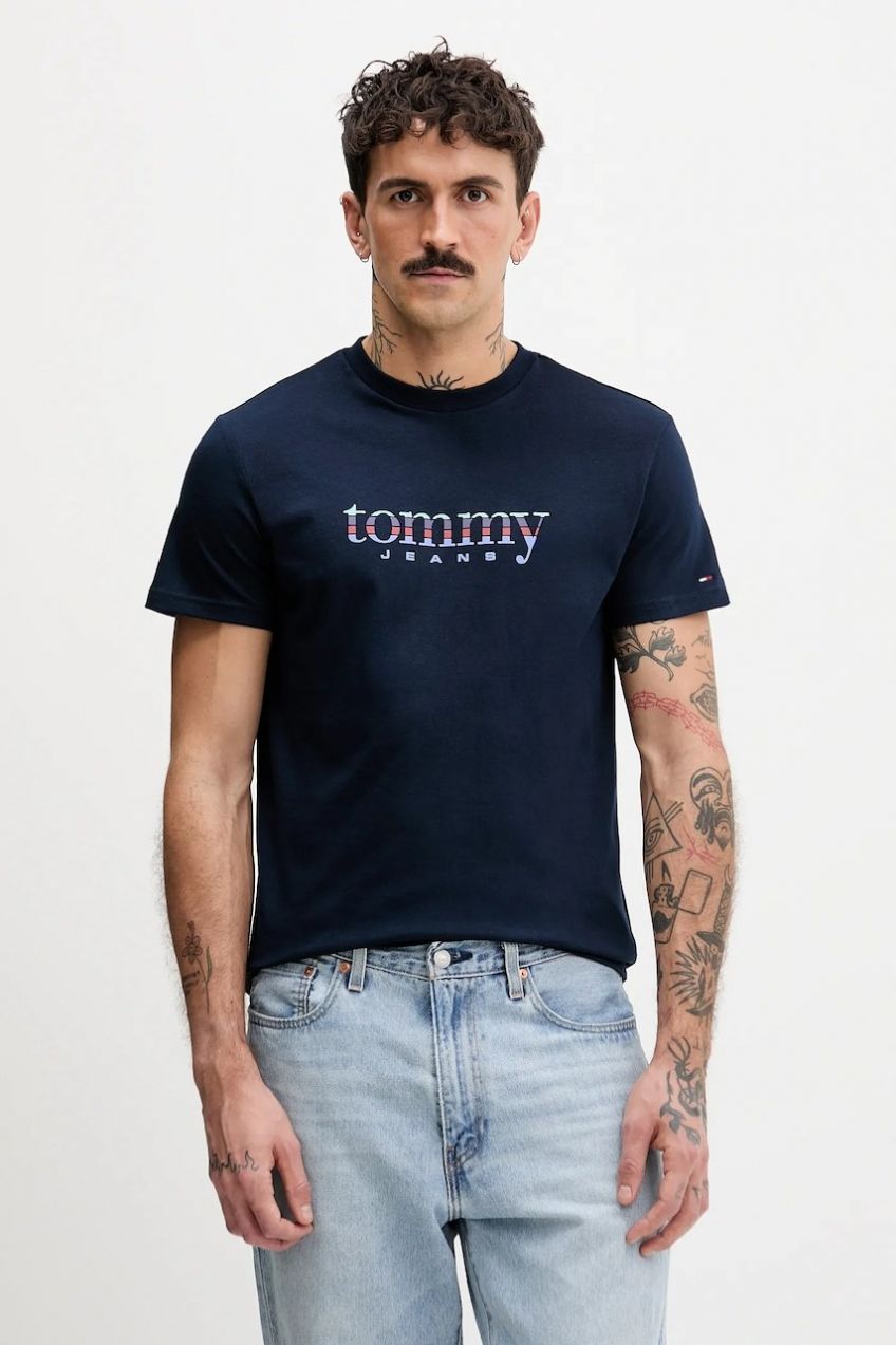 Bavlnené tričko Tommy Jeans pánske, tmavomodrá farba, s potlačou, DM0DM22333