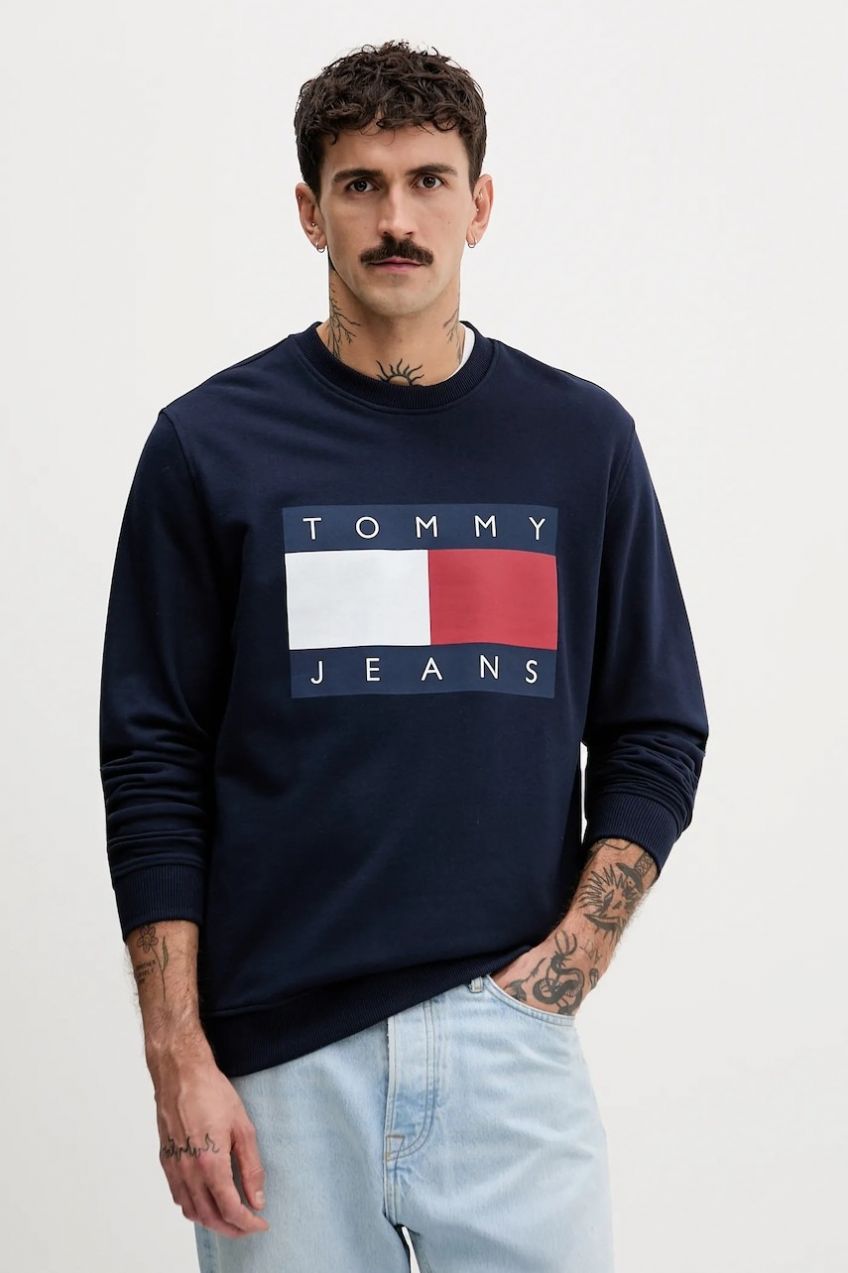 Bavlnená mikina Tommy Jeans tmavomodrá farba, s potlačou, DM0DM22643