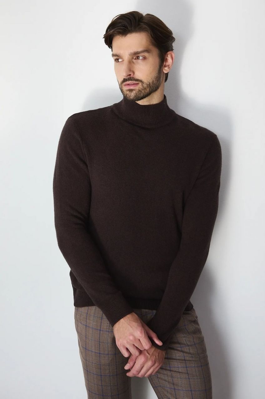 Sveter Medicine hnedá farba, ľahké, s polorolákom