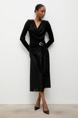 Šaty Answear.LAB čierna farba, midi, áčkový strih